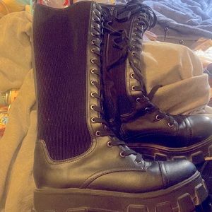 Black ,circus size 8 1/2 t, kneee high lace up boots